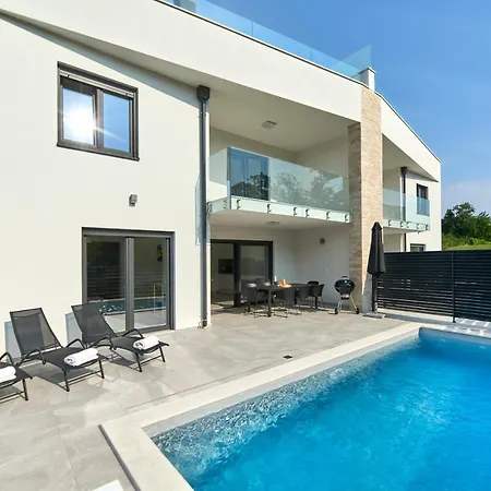 Vila 55 Bašanija